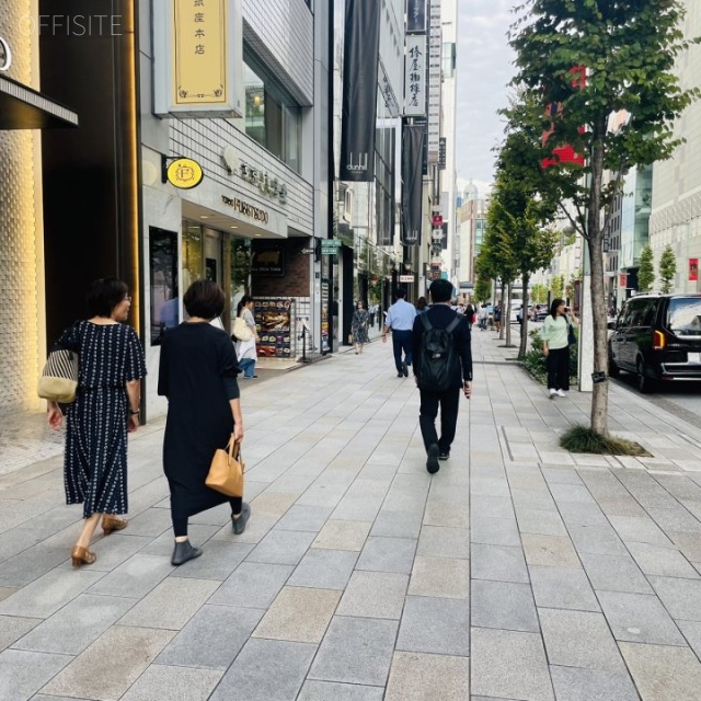 GINZA269 前面歩道