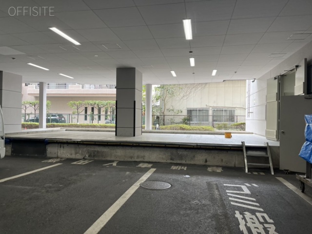 西葛西3丁目ビル 駐車場