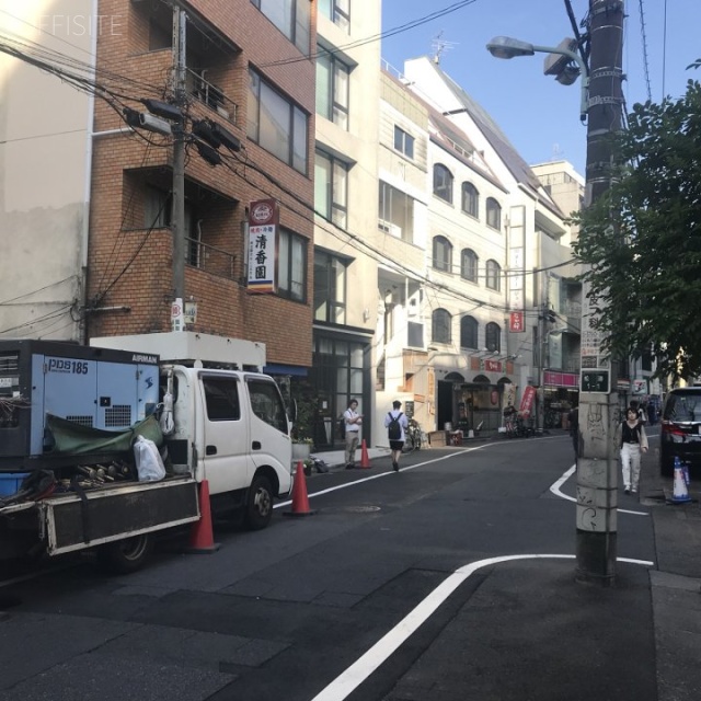 松涛栄光ビル ビル前面道路