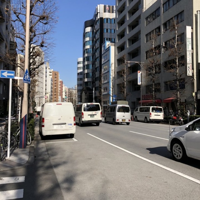 大倉ビル ビル前面道路