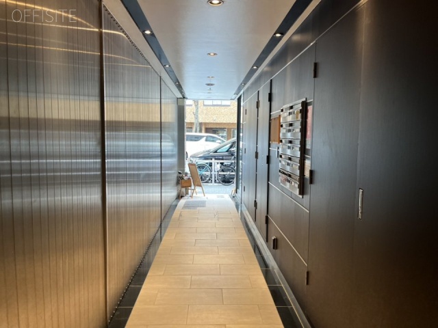 グロービル青山　エントランス