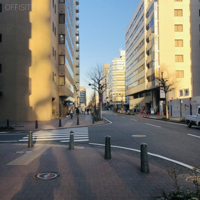 石川ビル ビル前面道路