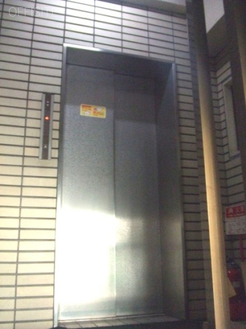 萬屋ビル 画像