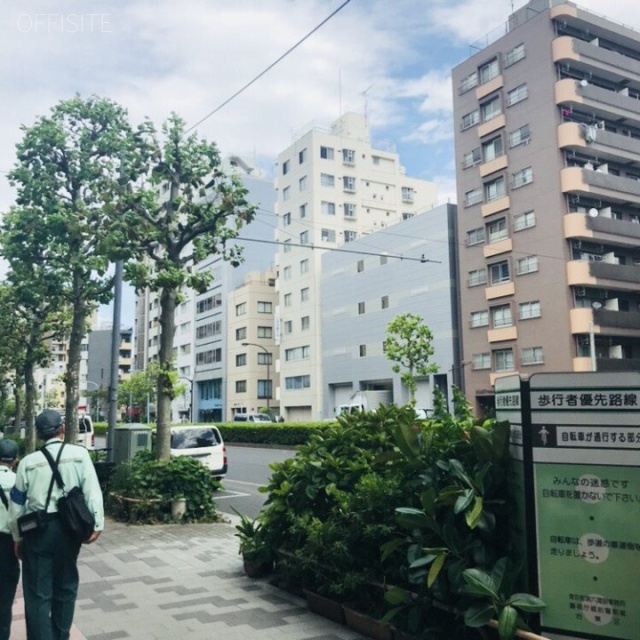 蔵前坂口ビル ビル前面道路