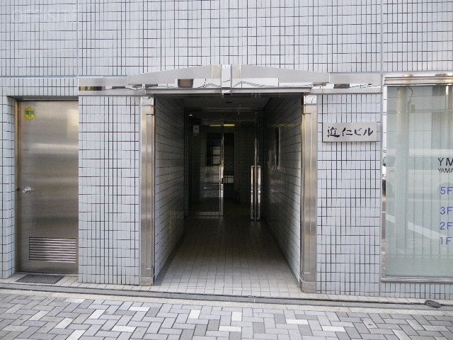 近仁ビル　エントランス