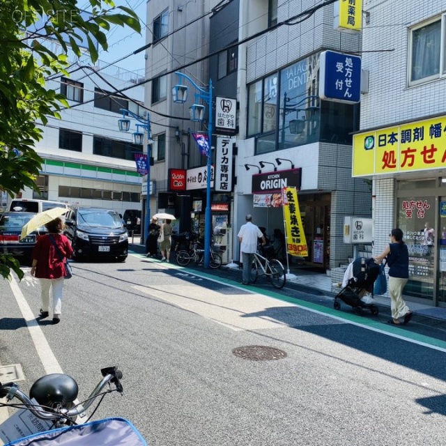 住友生命宝ビル ビル前面道路