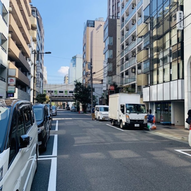 GOODAY BLDG AKIHABARA ビル前面道路