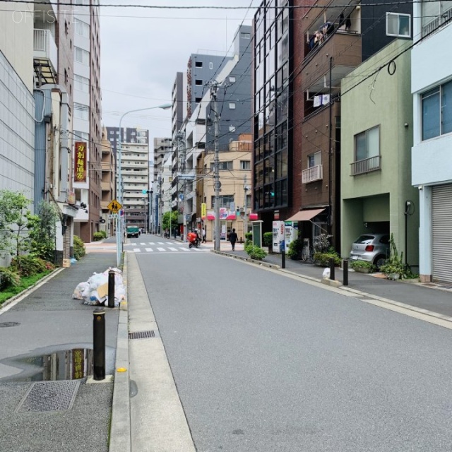 村山ビル ビル前面道路