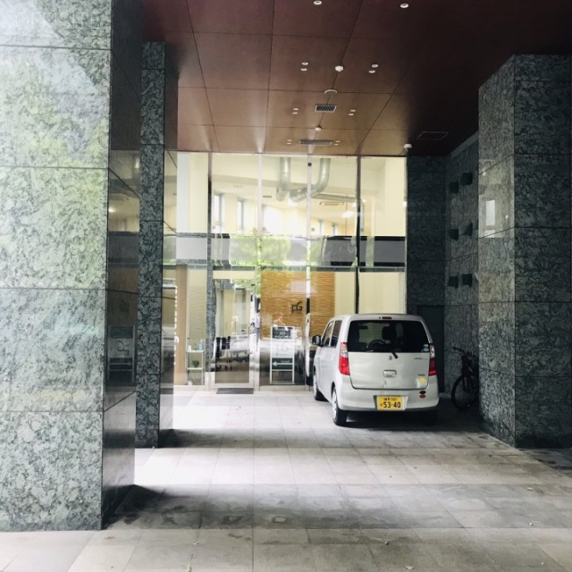 ファーストリアルタワー新宿 外観