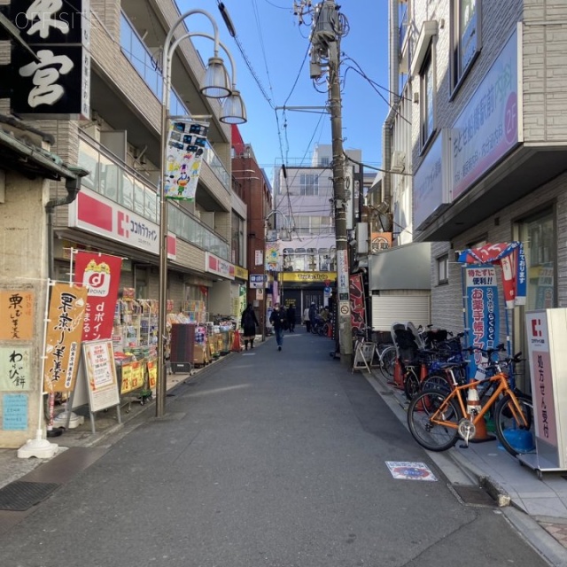 Mビル ビル前面道路