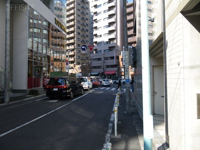 恵比寿OTビル ビル前面道路