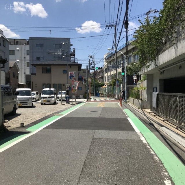 第二税経ビル ビル前面道路