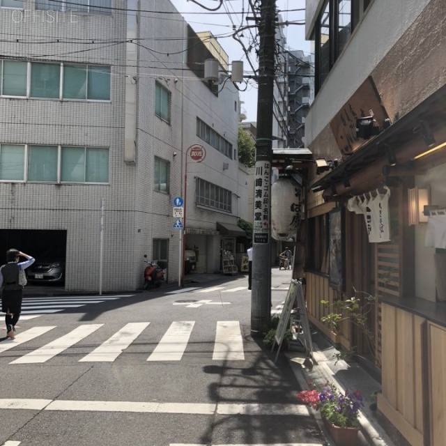 千石屋ビル ビル前面道路
