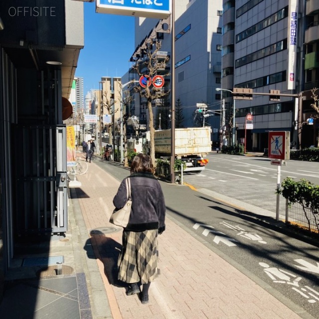 西池袋TSビル ビル前面道路