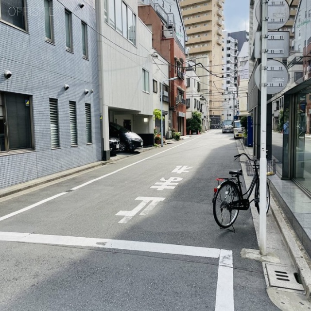 アイデアルビル ビル前面道路