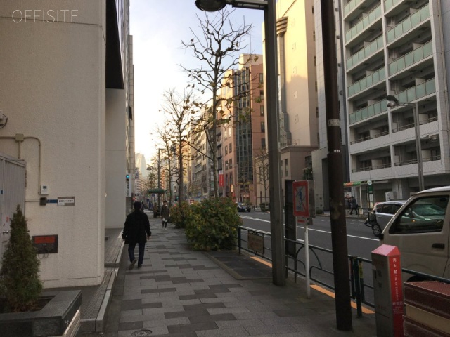 第1山田ビル ビル前面道路