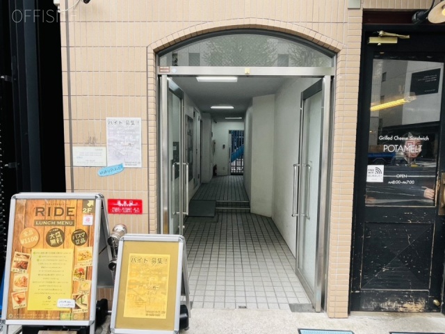 マーシュストーン原宿ビル　エントランス