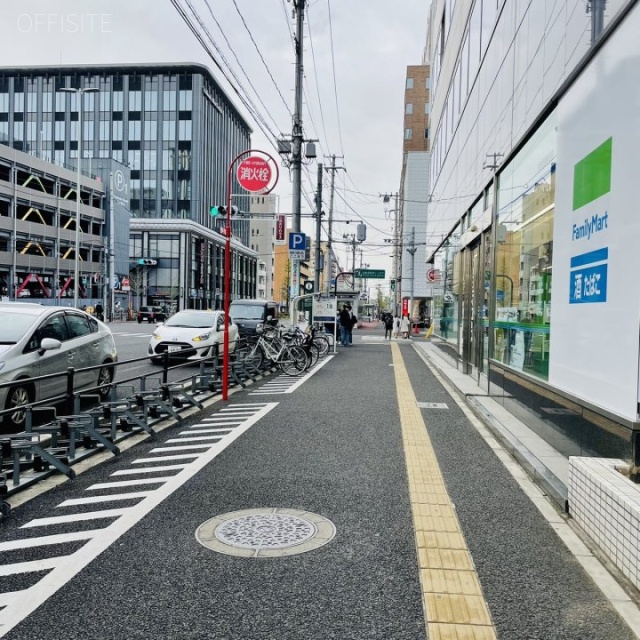 SANKYOビル　前面歩道
