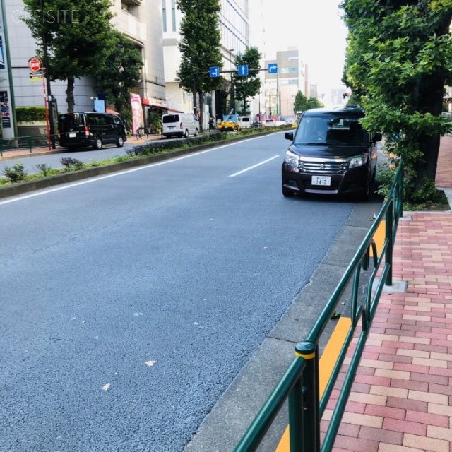 WORKING PARK EN ビル前面道路