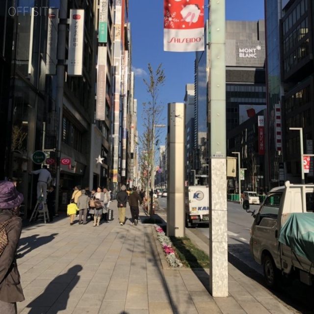 GINZA888 ビル前面道路