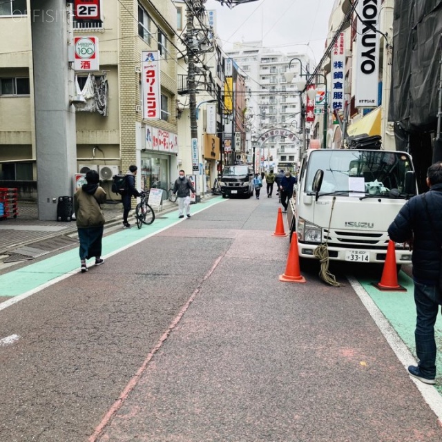 ペガサスマンション曙橋 ビル前面道路