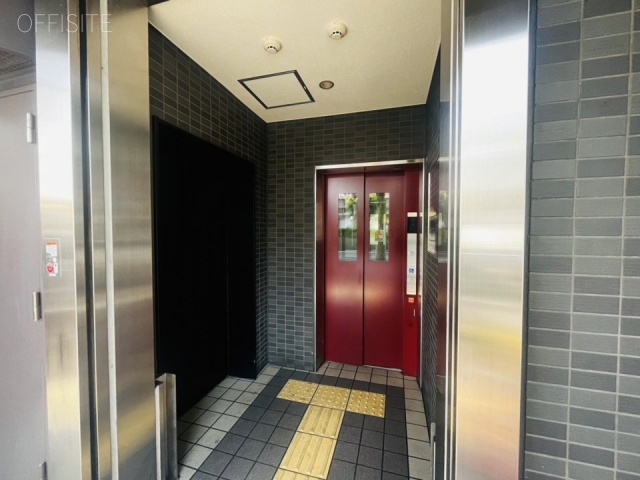 WEST GATE　エントランス