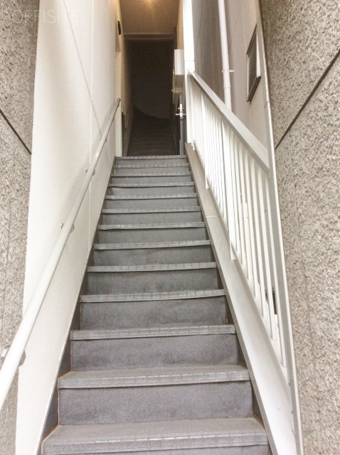 クレール飯田橋ビル 階段