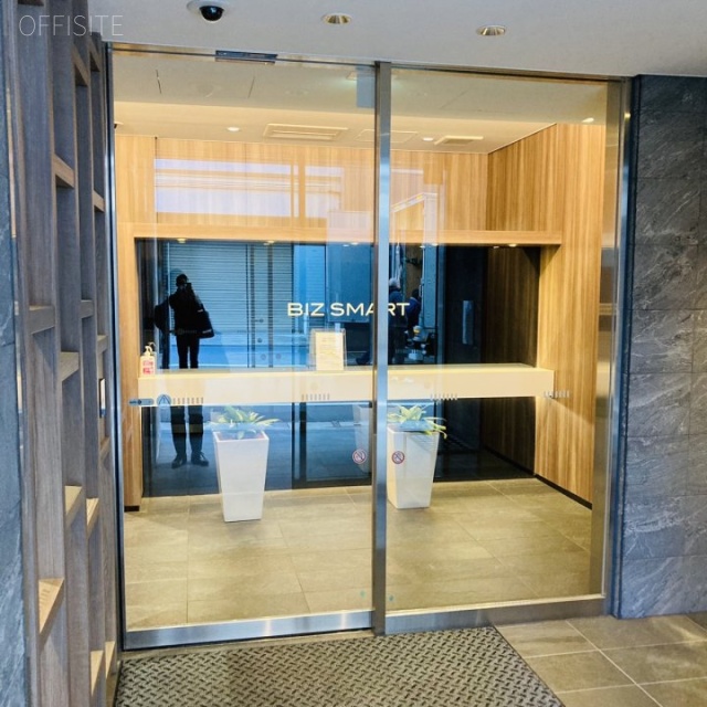 BIZ SMART 茅場町 エントランス