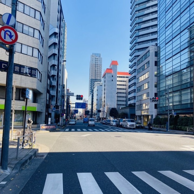 ヨシフジビル ビル前面道路