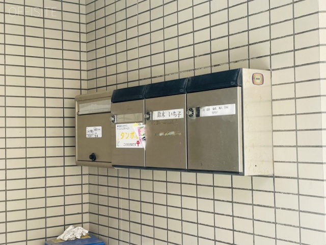 鈴木第一ビル　郵便受け