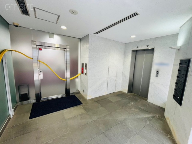 林五ビル エントランス