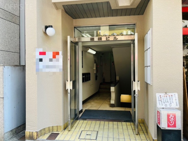 穂積ビル　エントランス