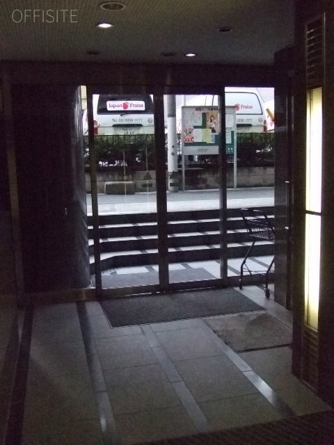 新宿MOAビル エントランス