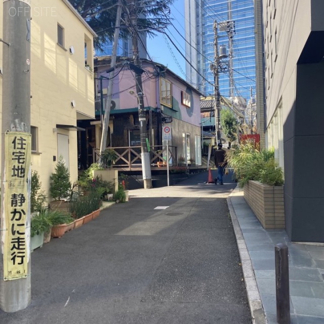 エバーキャッスル 側道