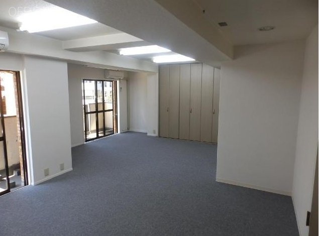 シャーレー原宿　室内