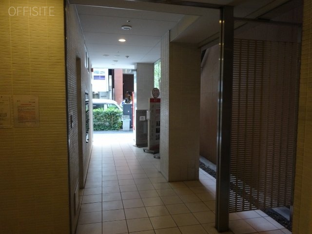 銀座2112ビル エントランス