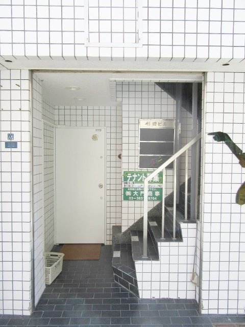 杉崎ビル エントランス