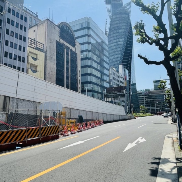 西柳パークビル　前面に錦通