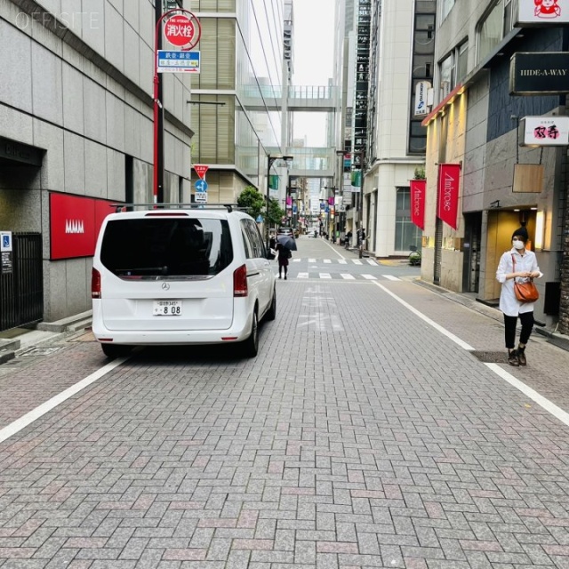 東京ビル ビル前面道路