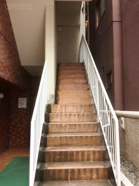 平河町ドリームマンション 階段