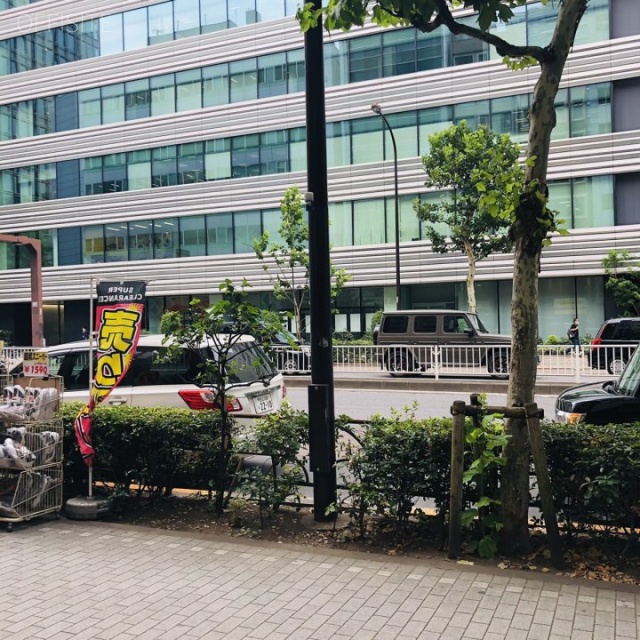 文芸ビル ビル前面道路