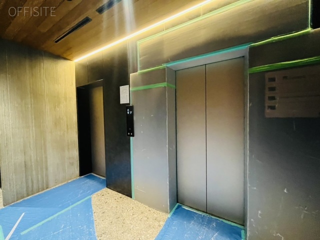 THE EDGE　エントランス