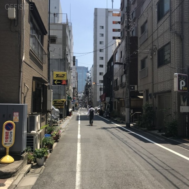ムサシビル ビル前面道路