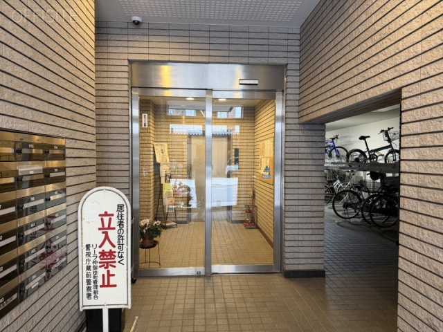 リーラ仲御徒町ビル　エントランス