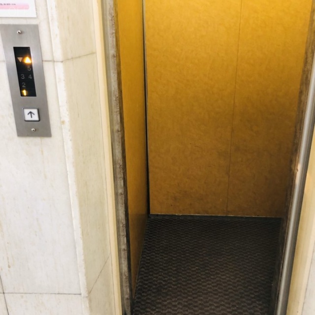 方圓ビル エレベーター