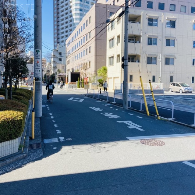 大樹生命三鷹ビル ビル前面道路