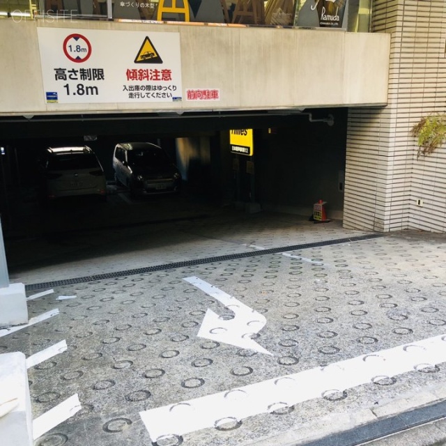 日本橋イヅミビル　駐車場