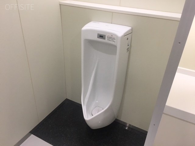 山崎西新宿ビル 男性用トイレ