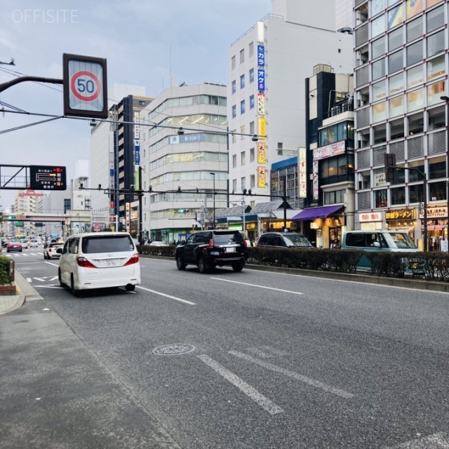 東京トラフィック錦糸町ビル南館 前面の京葉道路