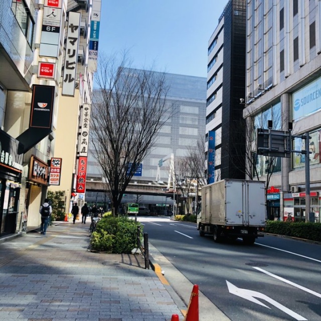 TSKビル ビル前面道路